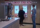 „Restauracja przyszłości” - KFC przedstawia zautomatyzowany sklep z robotami i szafkami na żywność.