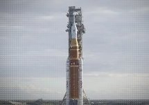 NASA rozpoczyna program budowy bazy na księżycu.