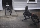 Policja w USA zaczęła aktywnie wykorzystywać roboty do akcji policyjnych.