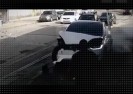 Tesla testuje na ludziach autonomiczne samochody.
