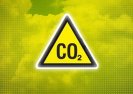 Spadające ceny ropy i wkradający się nowy podatek od CO2. Ekonomia
